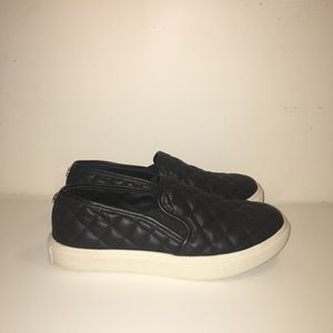 Steve Madden Black Slip-on Sneakers Size 5